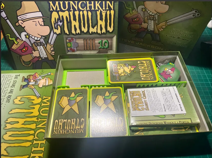 Tấm lót hộp Munchkin Cthulhu cho thẻ ngục tối - Image 1