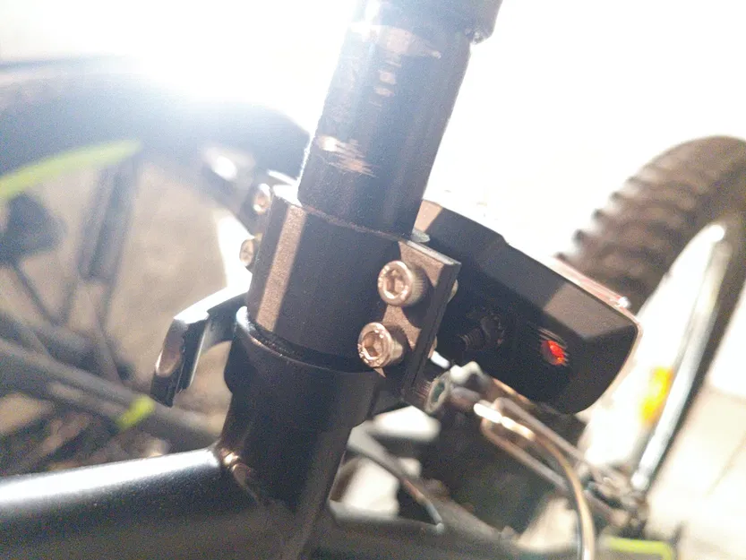 Giá đỡ đèn hậu cho yên xe đạp - Image 3