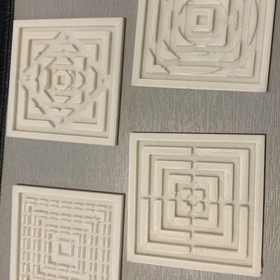 Bộ 4 lót ly có họa tiết đơn giản