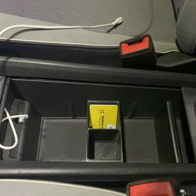 Hệ thống hộp chứa cho bảng điều khiển trung tâm VW ID.3