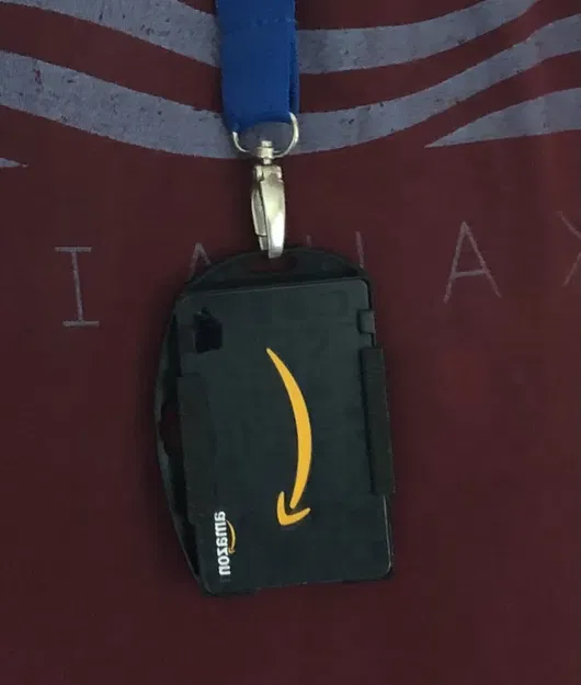 Sửa chữa và gia cố giá đỡ thẻ nhân viên - Image 1