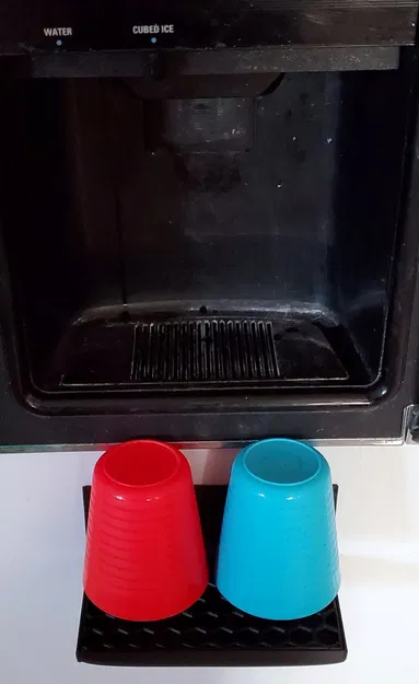 Giá đỡ cốc nước treo tường cho trẻ em - Image 1