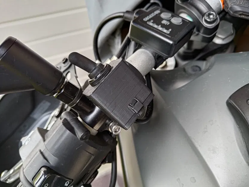 Vỏ công tắc cho ghi đông 22mm - Image 1