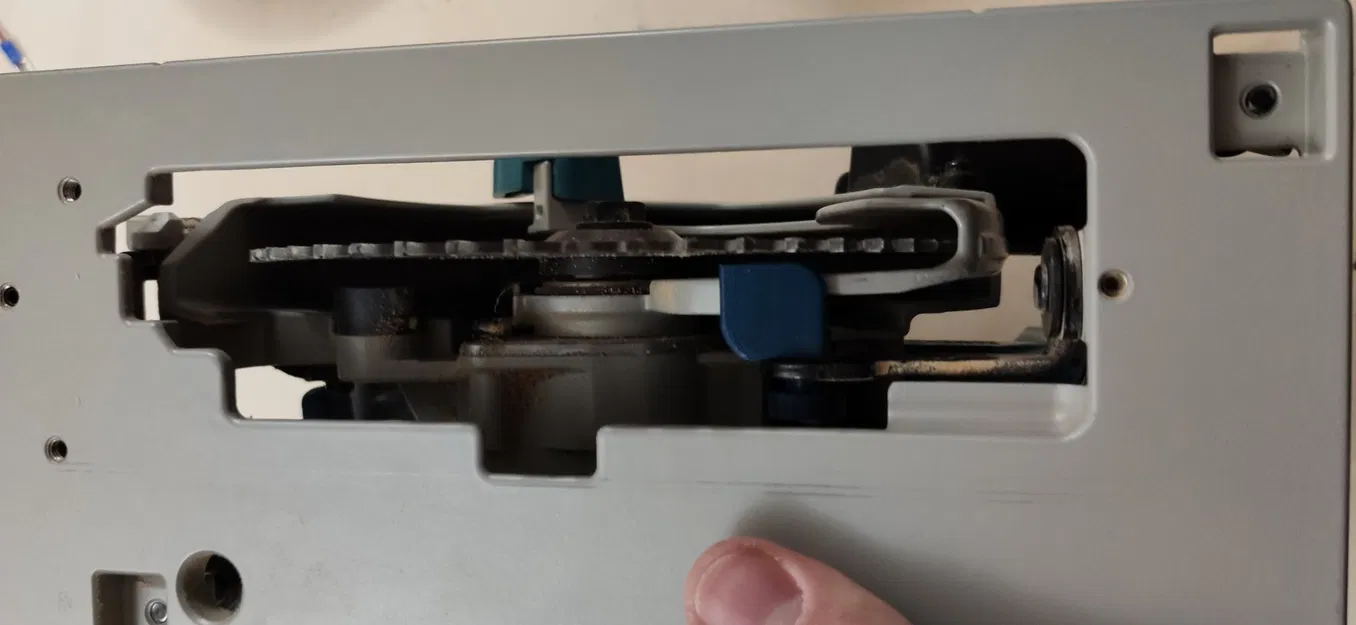 Nắp che lưỡi cưa cho máy cưa Makita DHS680 - Image 2