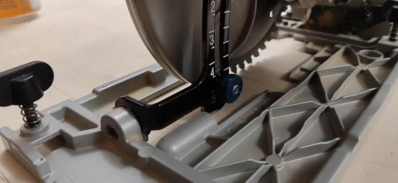 Nắp che lưỡi cưa cho máy cưa Makita DHS680 - Image 4