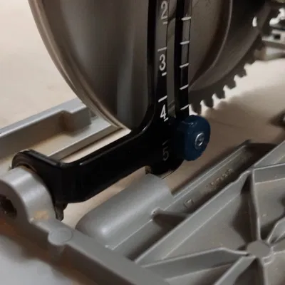 Nắp che lưỡi cưa cho máy cưa Makita DHS680