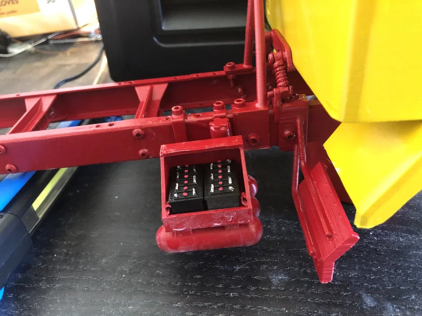 Bình ắc quy retro tỉ lệ 1/14 cho xe tải Tamiya - Image 2