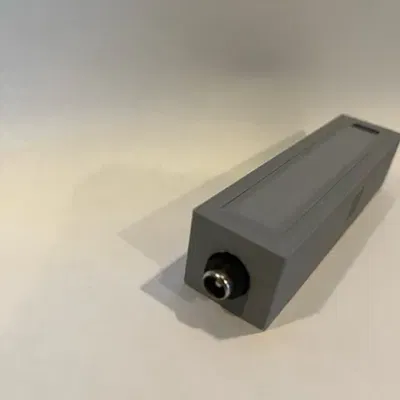 Bộ điều chỉnh điện áp với đầu nối DAYKIT 12V