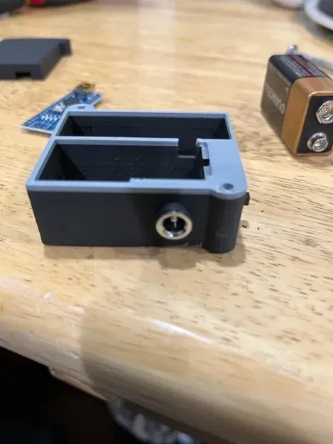 Vỏ Arduino Nano V1 với ngăn chứa pin 9V và cảm biến IR - Image 5