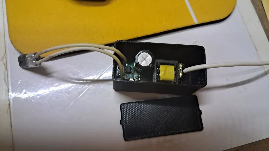 Hộp đựng PCB kích thước 25x55x25 mm với lỗ cáp - Image 5