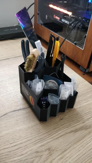 Giá đỡ bút tổ ong nhỏ gọn cho bàn làm việc - Image 1