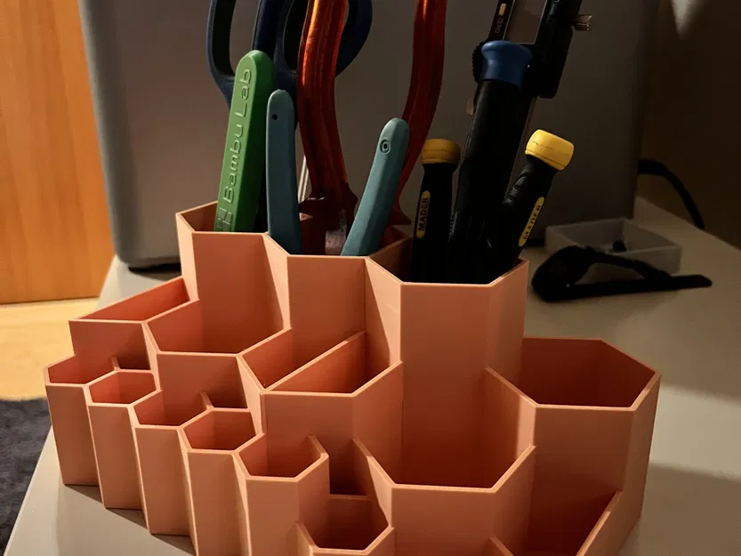 Giá đỡ tổ chức đồ dùng lớn cho không gian làm việc - Image 1