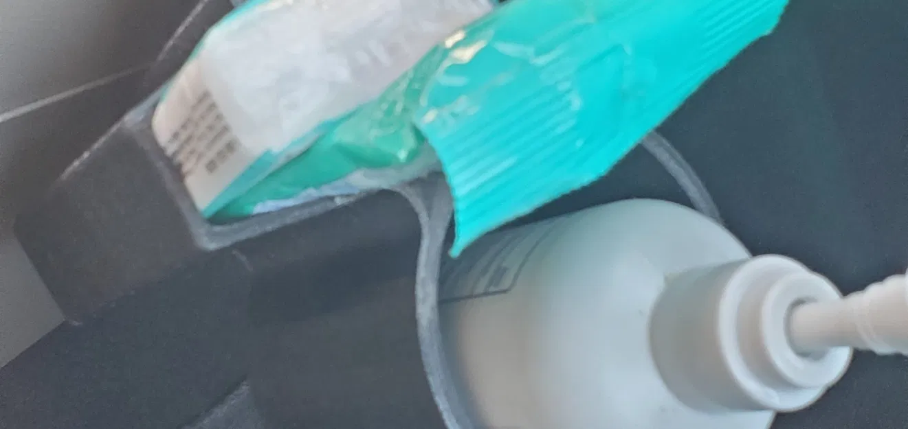 Giá đỡ đồ dùng cần thiết cho ô tô - Image 3