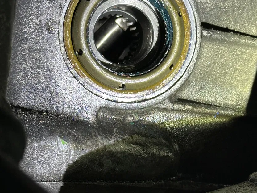 Bộ lắp đặt phốt trục đầu ra Ford Focus 2004-2011 - Image 3