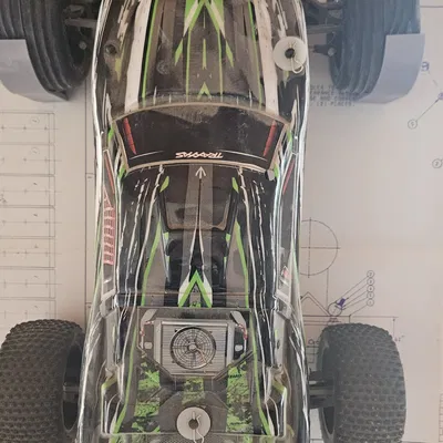 Giá đỡ ô tô điều khiển từ xa treo tường