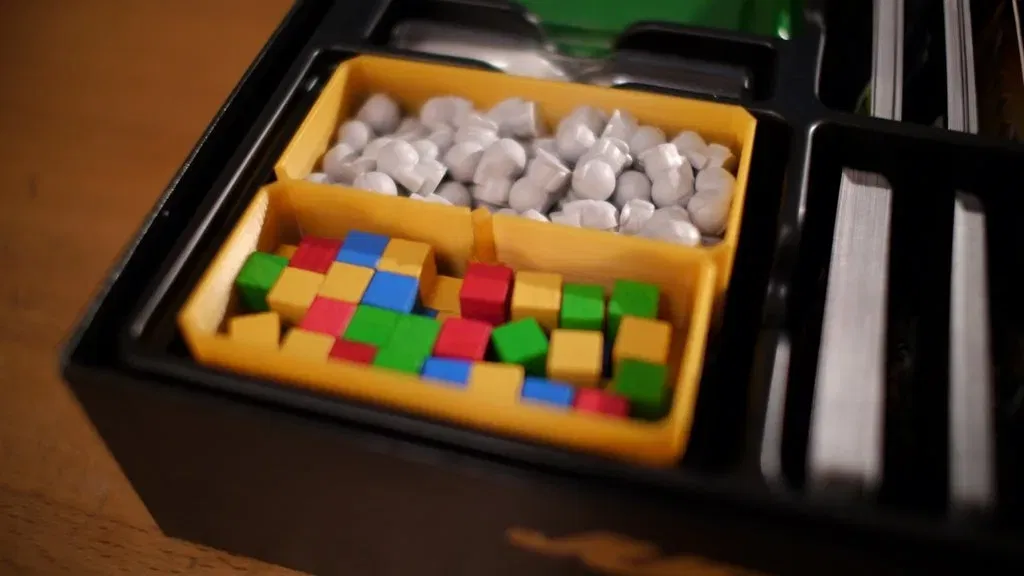 Hộp lưu trữ token cho trò chơi Galaxy Trucker kỷ niệm - Image 4