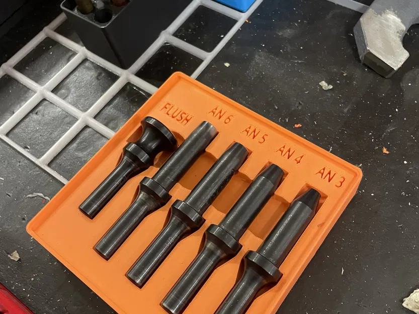 Khay tổ chức bộ súng bắn đinh cho máy bay - Image 1