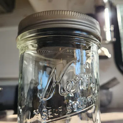 Nắp hũ Mason rộng với hộp chứa gel silica