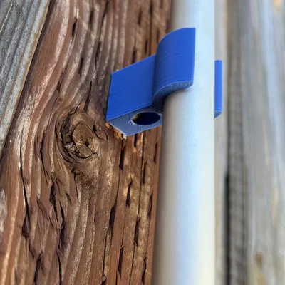 Cái móc giữ cho máy hút bể bơi có đường kính 19 mm