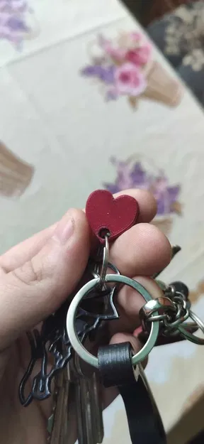 Móc khóa hình trái tim đơn giản cho dự án của bạn - Image 1