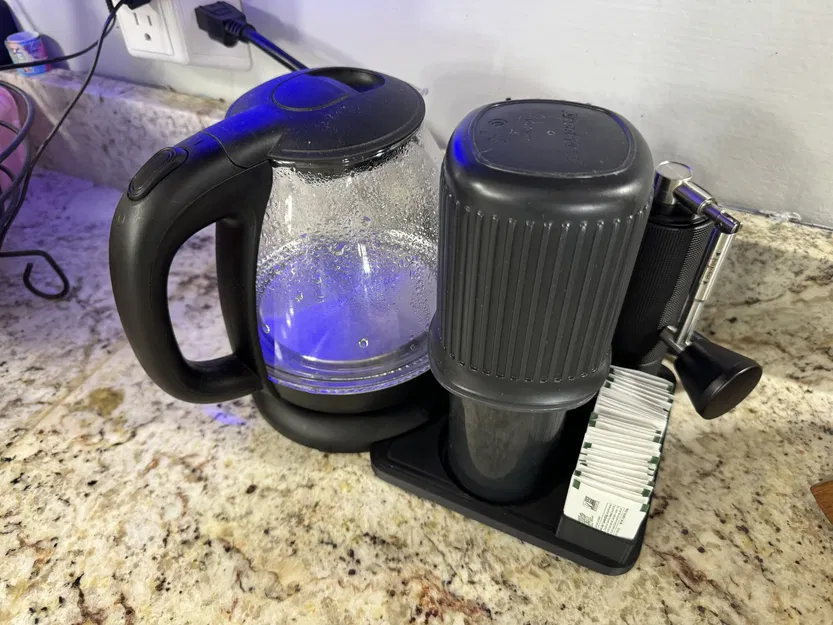 Trạm pha cà phê AeroPress và máy xay tay đơn giản - Image 1