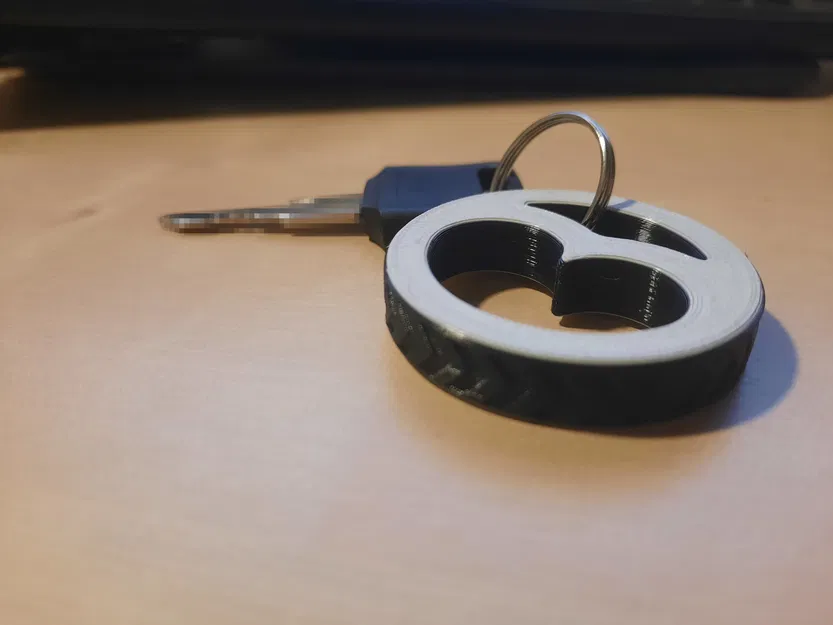 **Móc khóa logo Babetta hình dạng lốp xe** - Image 1