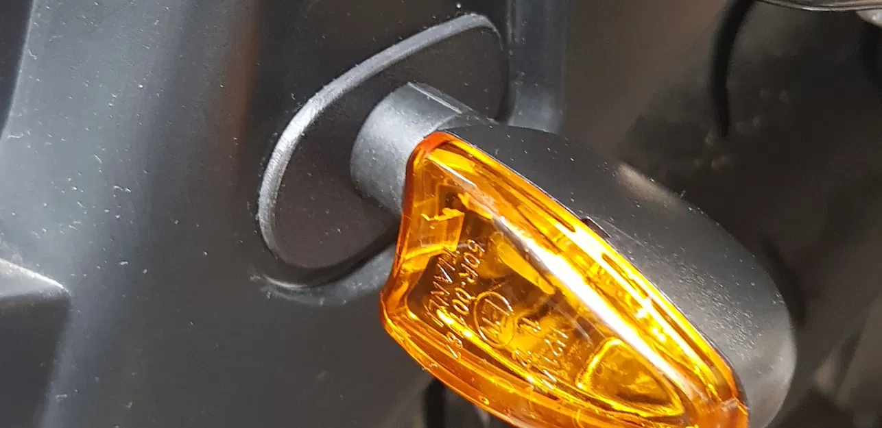 Bộ chuyển đổi đèn báo cho Yamaha Fazer FZS 600 - Image 1