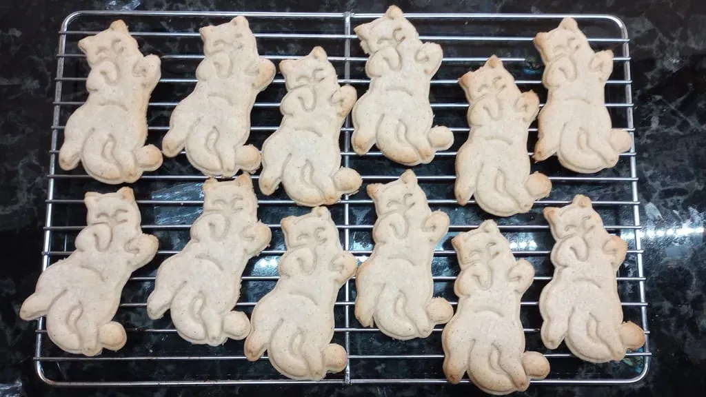 Cutter bánh quy hình mèo lười cho người yêu mèo - Image 1