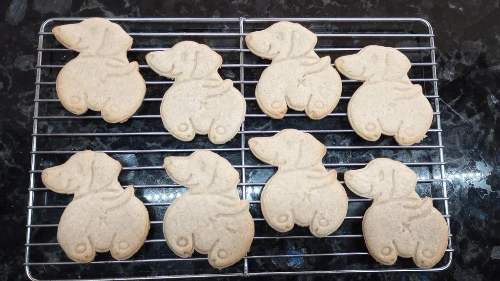 Cutter bánh quy hình chó Dachshund dễ thương - Image 1