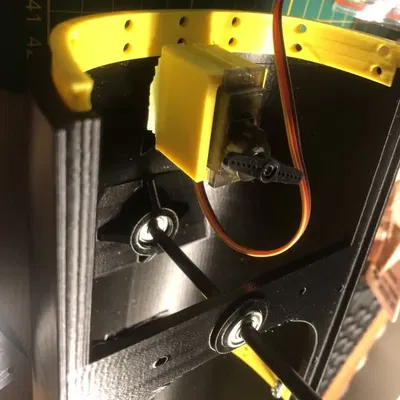 Yacht buồm điều khiển từ xa "Black Pike