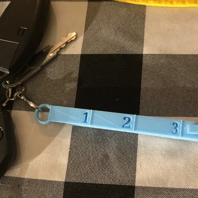 Phụ kiện chìa khóa hình thước kẻ 3D