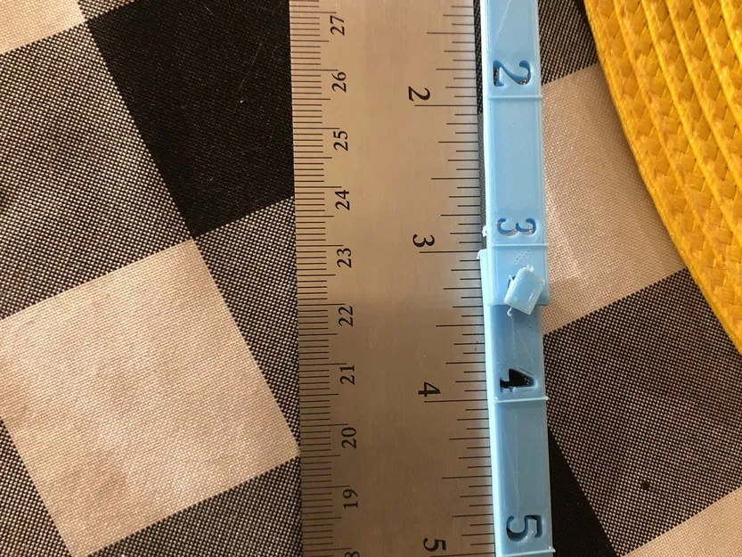 Phụ kiện chìa khóa hình thước kẻ 3D - Image 3