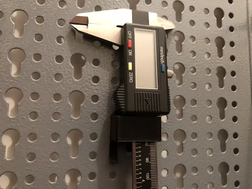 Giá đỡ thước kẹp cho bảng treo Küpper - Image 1