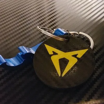 Móc khóa biểu tượng Cupra cho người yêu xe