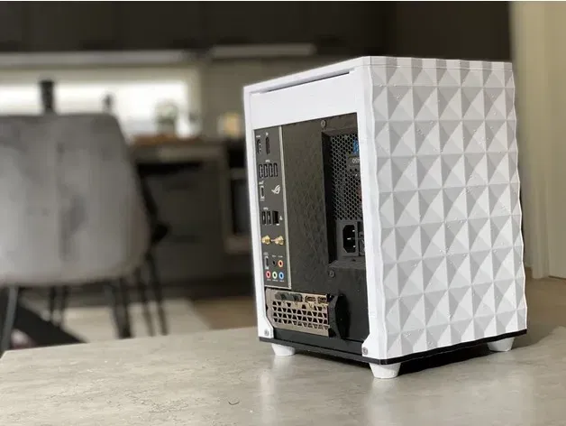 Vỏ máy tính ITX kiểu "Chimney" 9.7L - Image 1