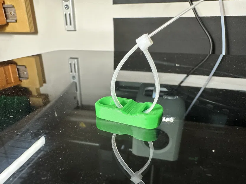 Giá đỡ cáp với dây buộc và vít điều chỉnh đường kính - Image 1