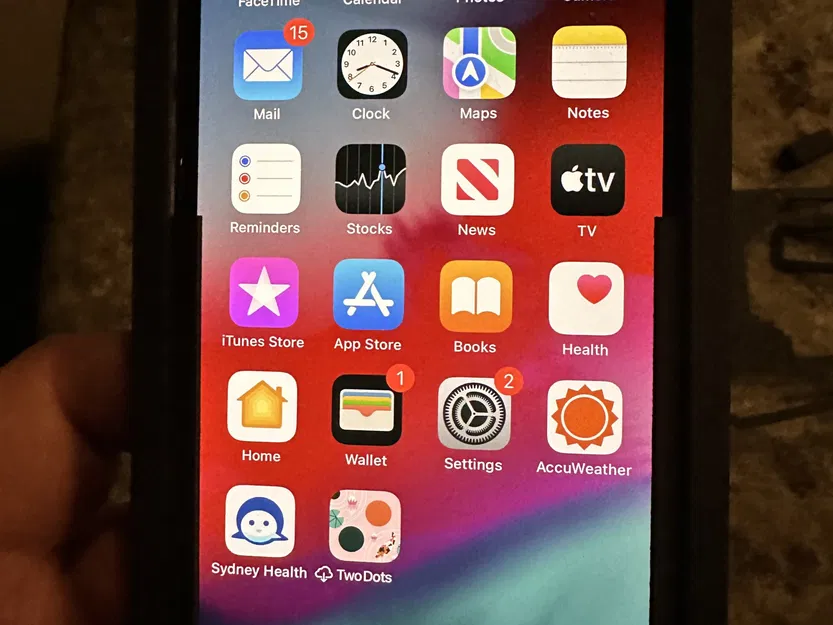 Giá đỡ điện thoại P1S cho iPhone 12 với logo Punisher - Image 1