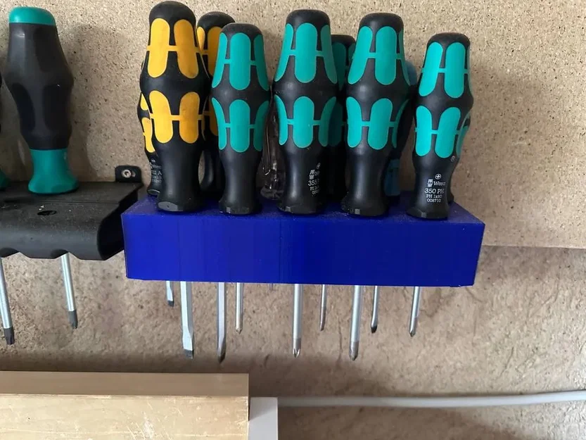 Giá treo tua vít Wera với 11 chỗ để dụng cụ - Image 1