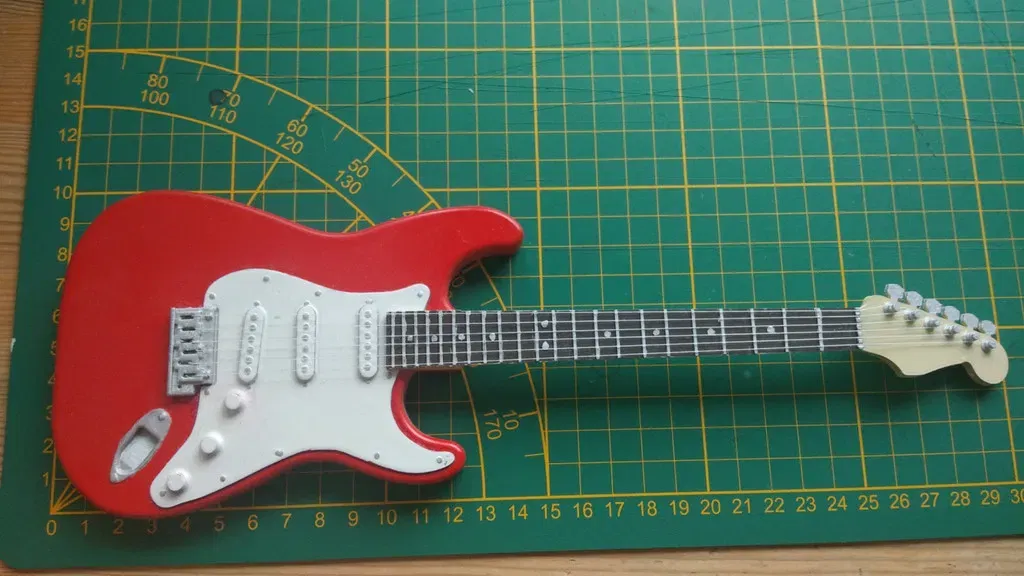 Mô hình guitar điện Fender Stratocaster mini 1:1 - Image 1
