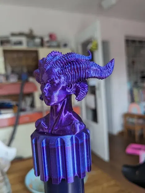 Nắp chai Whisky Lilith phong cách quỷ dữ - Image 1