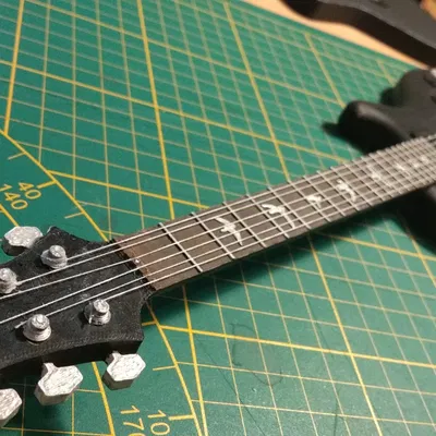 Mô hình guitar điện PRS Mark Tremonti chi tiết