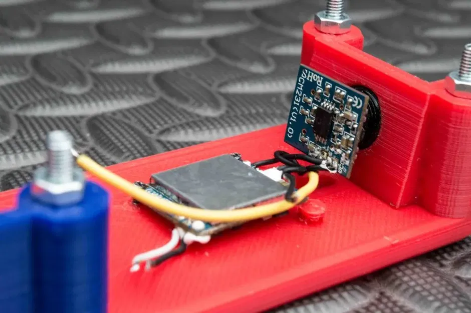 Khung drone FPV 4 inch với động cơ 2204 2300kv - Image 9