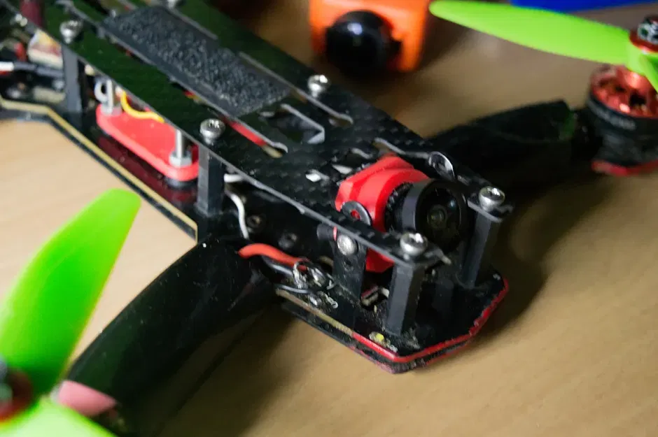 Giá đỡ camera FPV cho drone với khung U fatshark cmos 700 v2 - Image 2