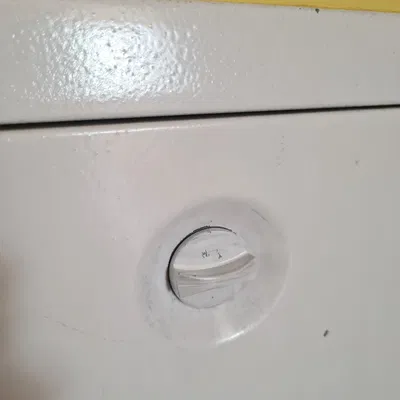 Thay thế thiết bị khóa cho cửa chặn phân phối nhiệt