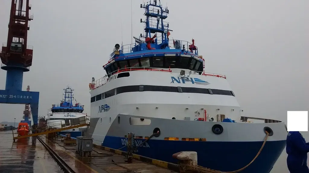 Mô hình tàu PSV Offshore Vessel tỉ lệ 1:100 - Image 12