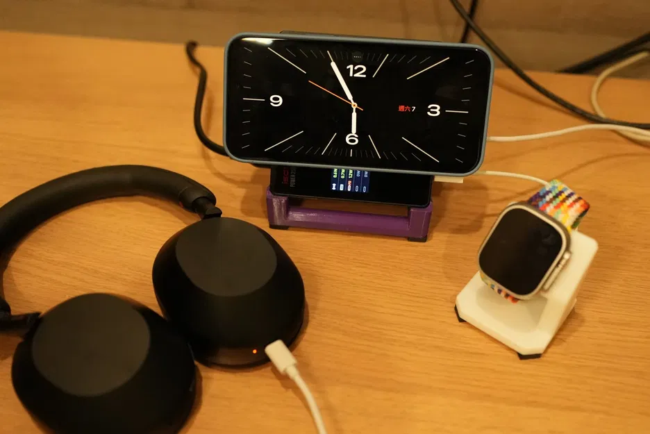 Giá đỡ sạc ISDT POWER 200 với chế độ StandBy cho iPhone - Image 1