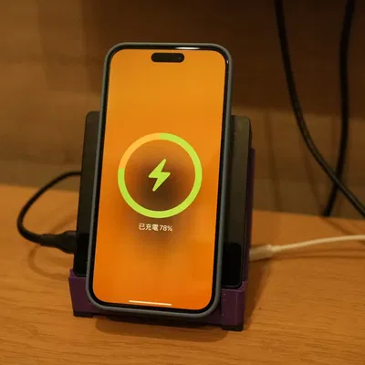 Giá đỡ sạc ISDT POWER 200 với chế độ StandBy cho iPhone