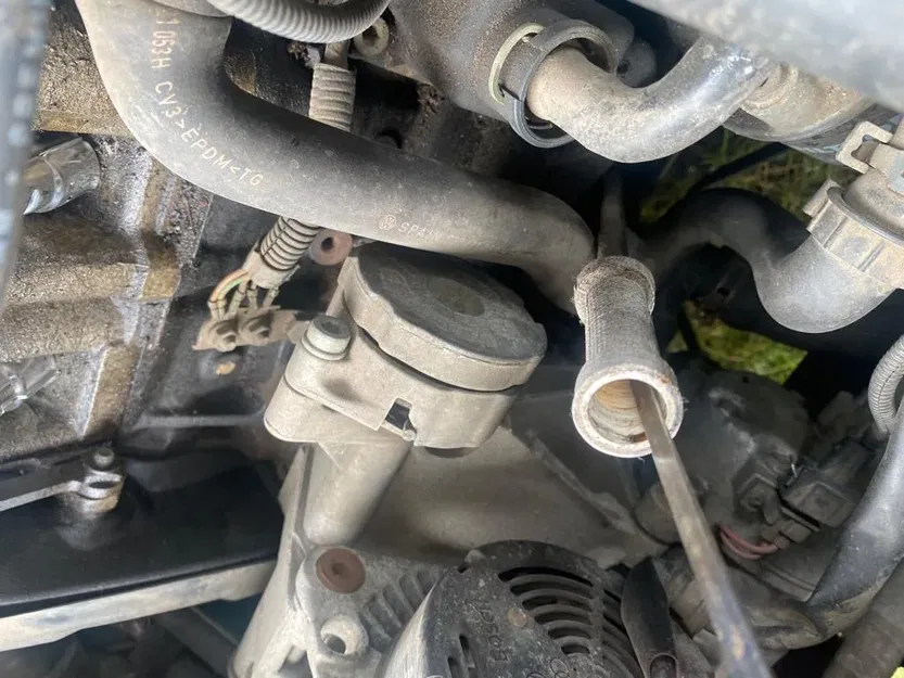 Giá đỡ thước đo dầu cho xe VW POLO 6N1 (1996) - Image 3