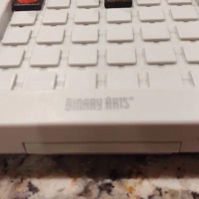 Côn giao thông cho trò chơi Rush Hour của Binary Arts