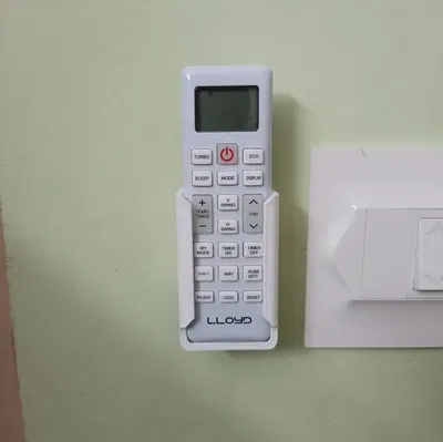 Giá đỡ điều khiển từ xa cho điều hòa LLYOD